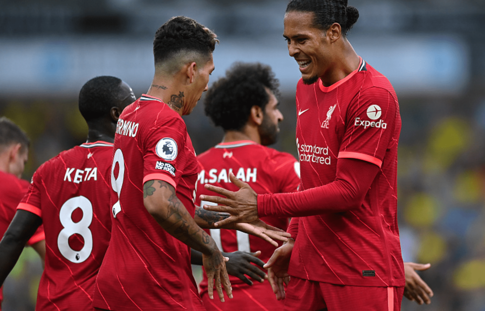 爱游戏在线-罗马横扫波兰，范戴克统治全场