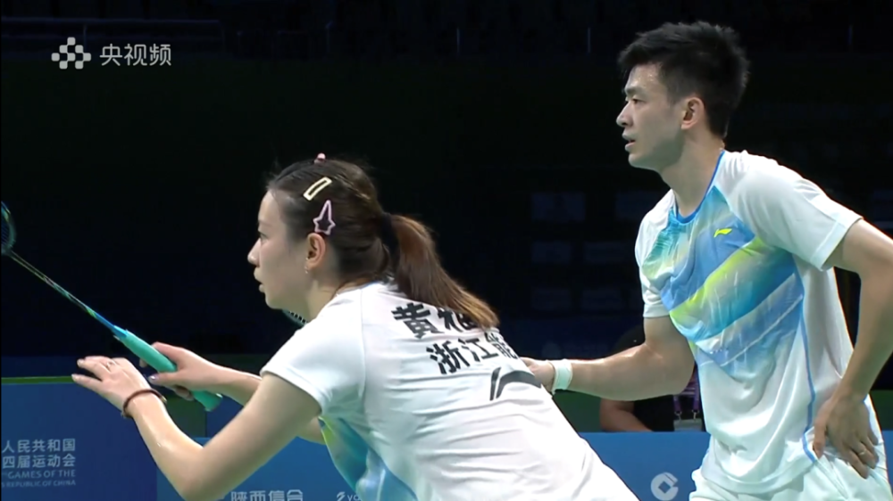 爱游戏娱乐-印尼队轻取印度队，黄鸭组合高光表现