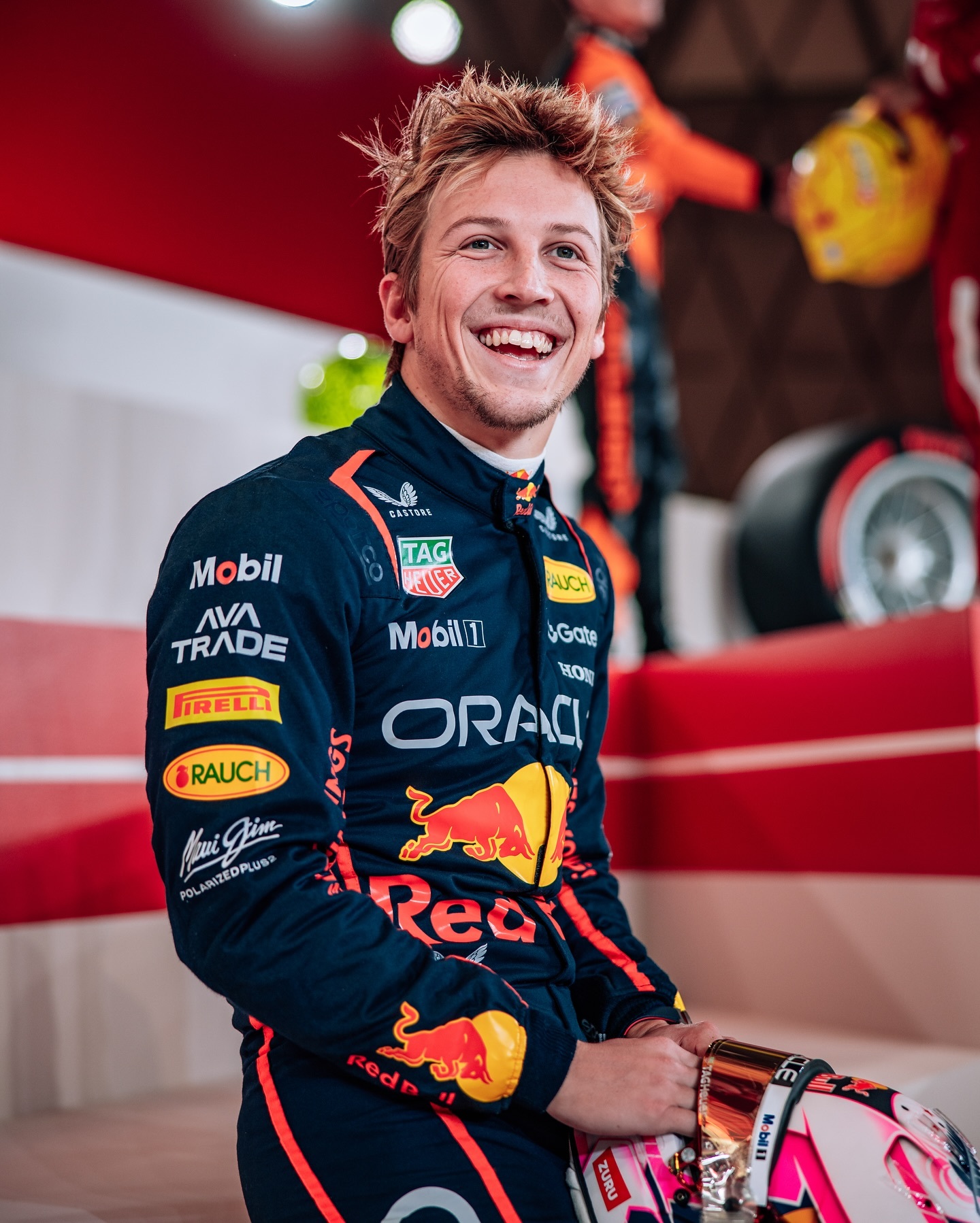 爱游戏大厅-红牛车队鏖战索伯车队，勒克莱尔惊艳四座