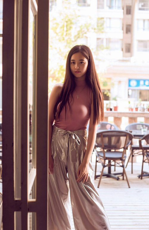 棋盘与画笔—当希腊的铁幕笼罩克罗地亚，富安健洋在英超的绿茵上画下争冠的诗