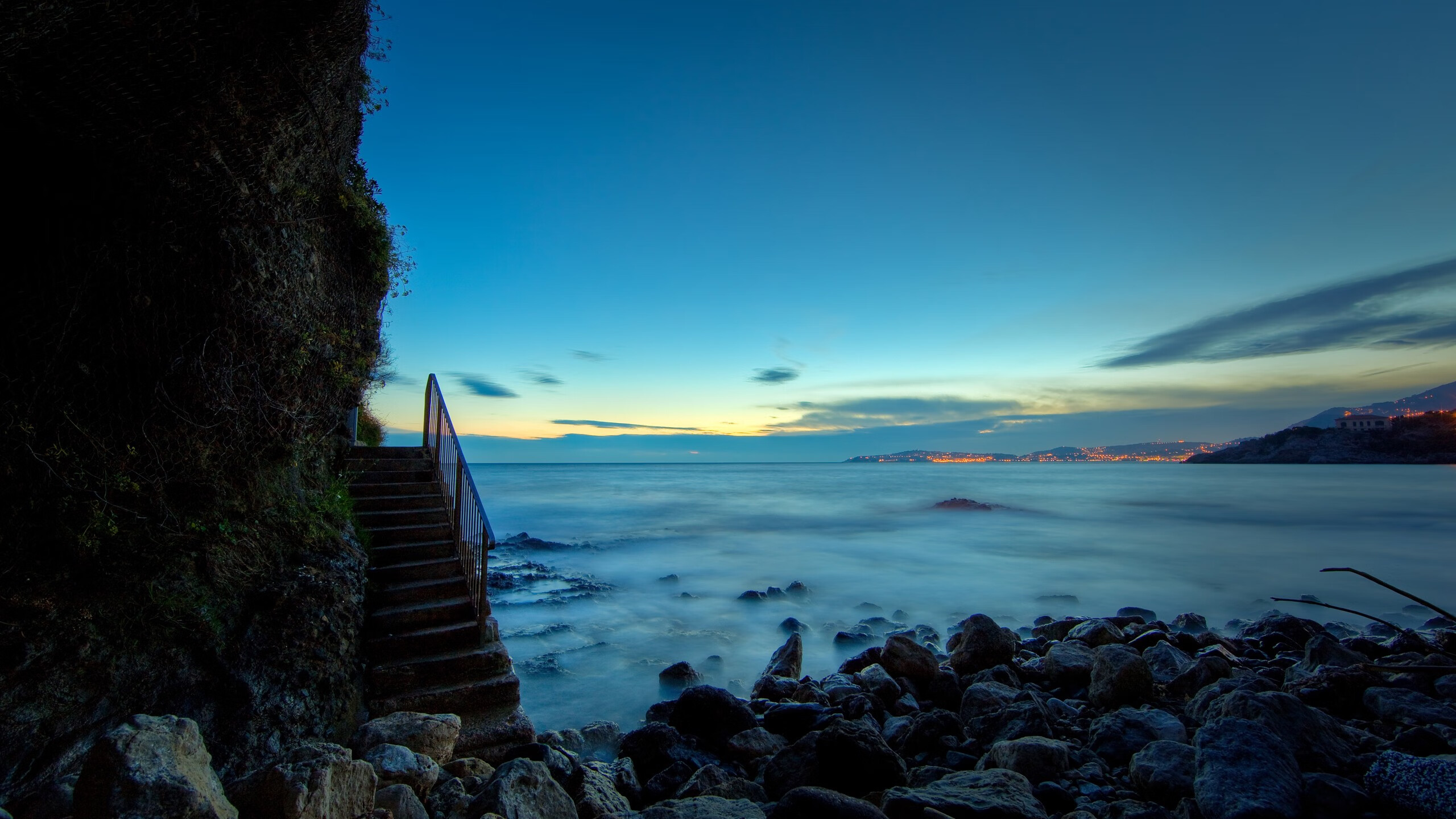 德里赫特惊艳四座，那不勒斯踏平马里