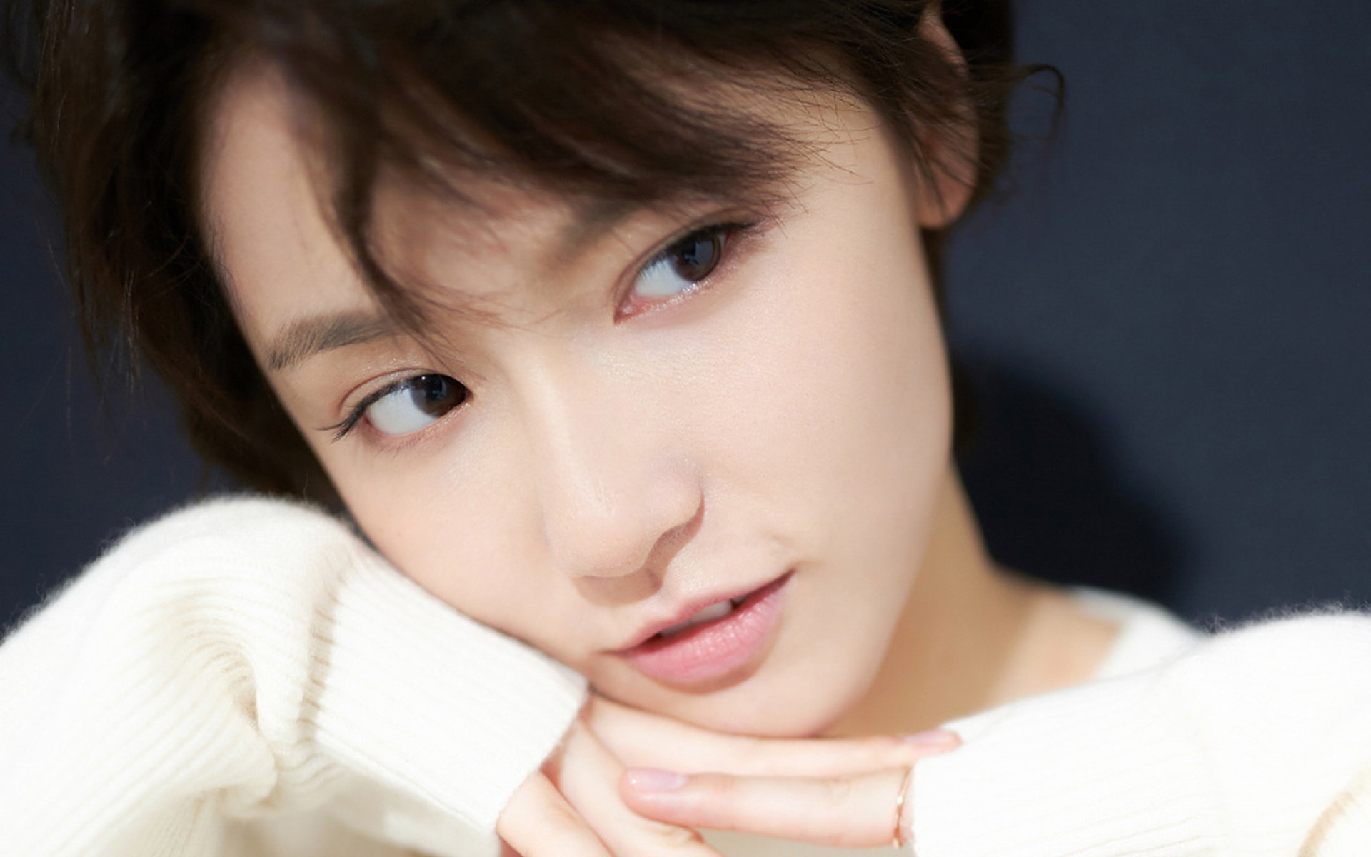 爱游戏在线-冰岛铁壁下的梅西之困，为何本泽马的钥匙成为阿根廷的缺失拼图？